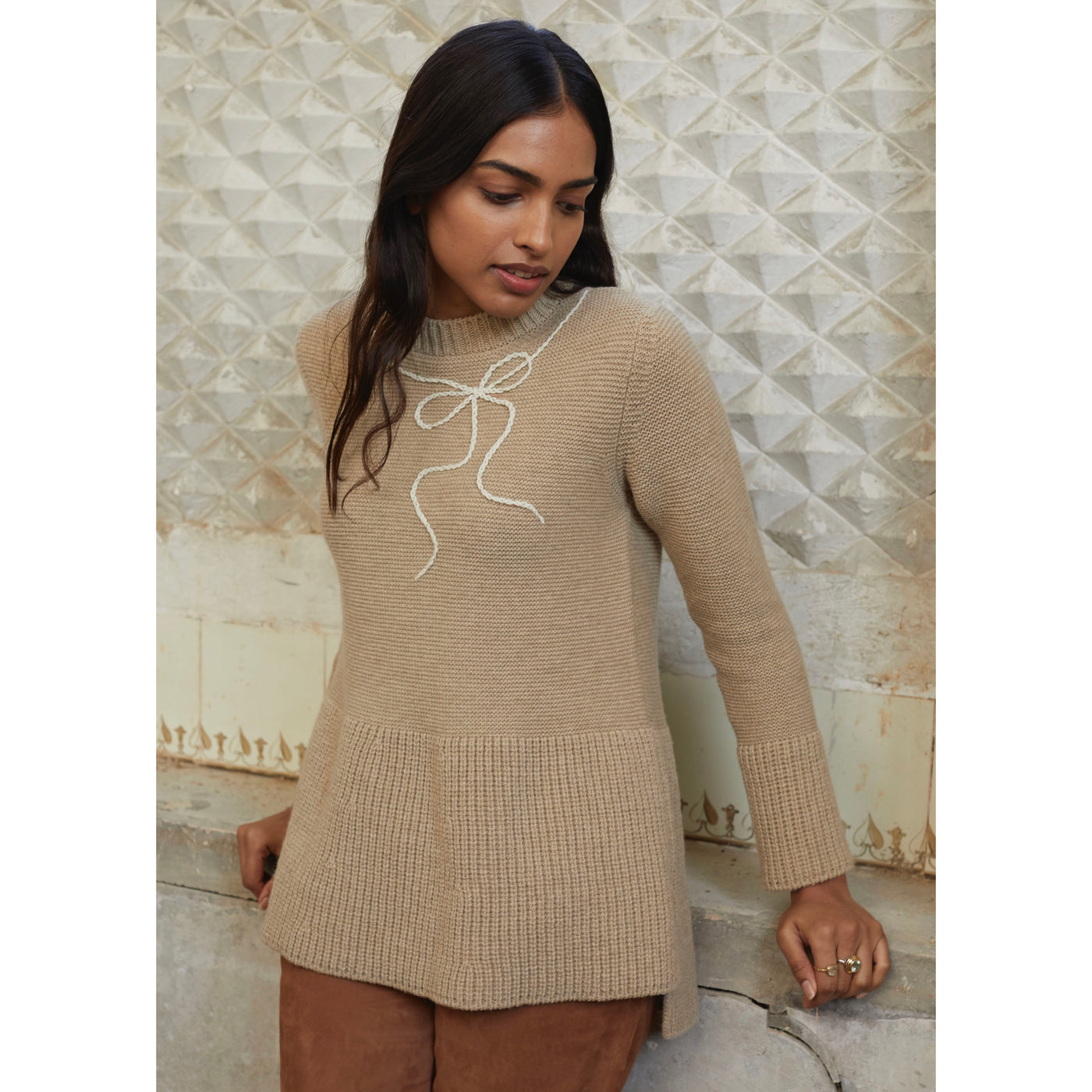 Teddy Sweater with Shoelace Bow - Beige